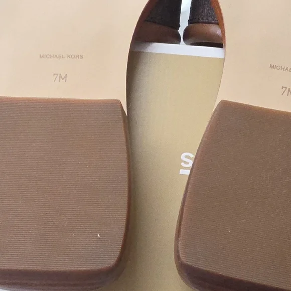 Michael Kors NIB Brown and Dark Brown Slide Sandals - Picture 4 of 7